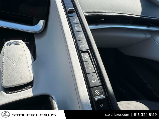 Used 2021 Chevrolet Corvette Stingray Premium Conv w/ Z51 Performance Package RWD image 33