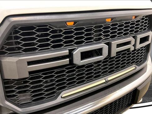 Used 2016 Ford F150 XLT w/ Equipment Group 302A Luxury AWD/4WD image 32