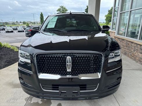 Used 2024 Lincoln Navigator L Reserve AWD/4WD image 3
