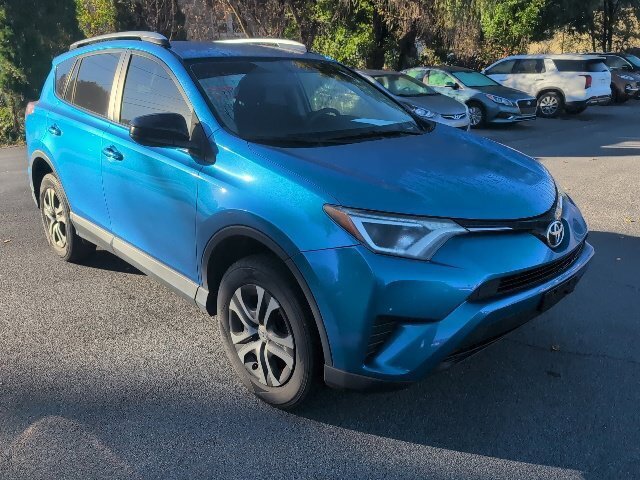 Used 2016 Toyota RAV4 LE AWD/4WD image 1