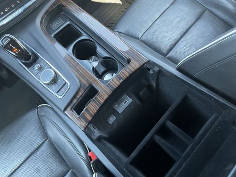 Used 2021 Cadillac Escalade ESV Premium Luxury w/ Performance Package image 29