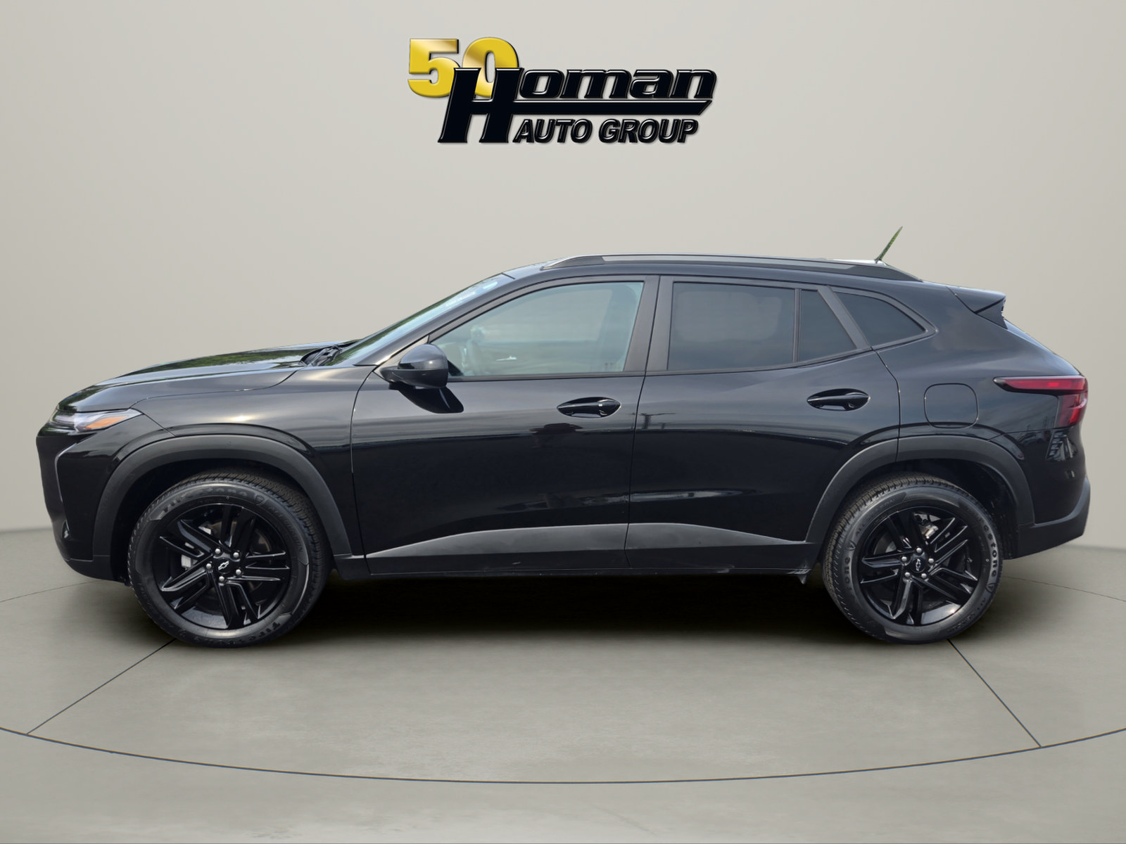 Used 2025 Chevrolet Trax ACTIV w/ Sunroof Package FWD image 2