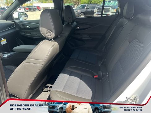 New 2026 Buick Envista Preferred image 11