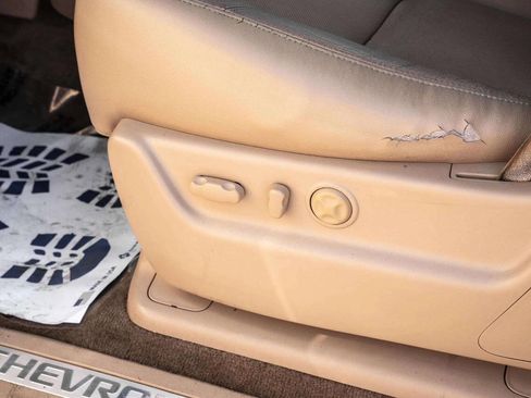 Used 2013 Chevrolet Tahoe LTZ image 23