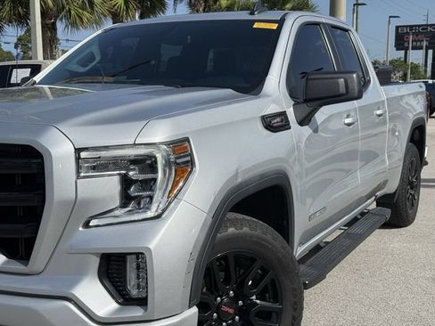 Used 2022 GMC Sierra 1500 Elevation w/ X31 Off-Road Package AWD/4WD image 5