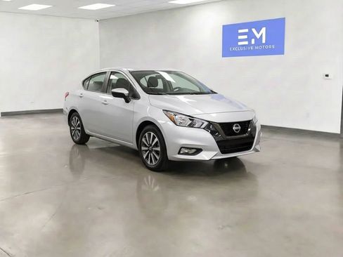 Used 2021 Nissan Versa SV image 1