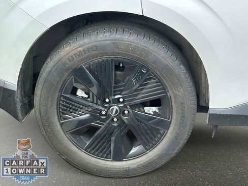 Used 2025 Nissan Murano SV AWD/4WD image 9