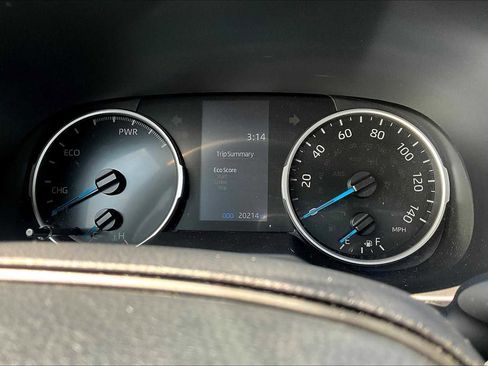 Used 2022 Toyota RAV4 XLE AWD/4WD image 26
