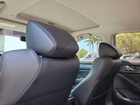 Used 2022 Honda Accord EX-L image 12