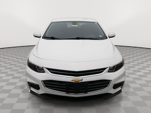Used 2018 Chevrolet Malibu LT image 17
