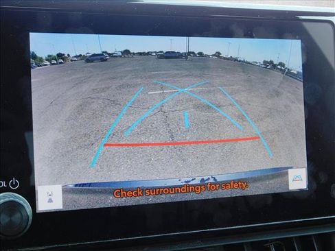 Used 2024 Toyota RAV4 XLE FWD image 12