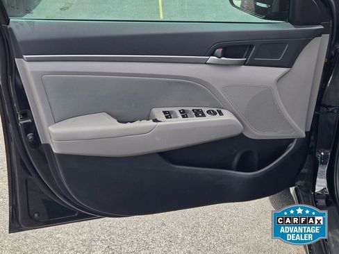 Used 2018 Hyundai Elantra Value Edition FWD image 16