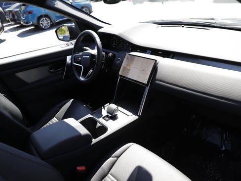 Certified 2025 Land Rover Discovery Sport Dynamic SE AWD/4WD image 13