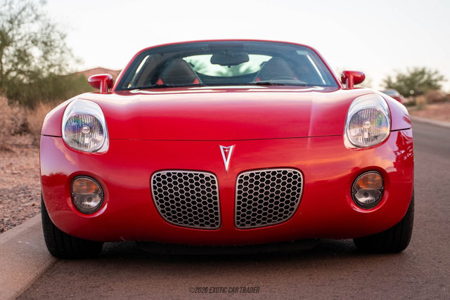 Used 2009 Pontiac Solstice Coupe RWD image 13
