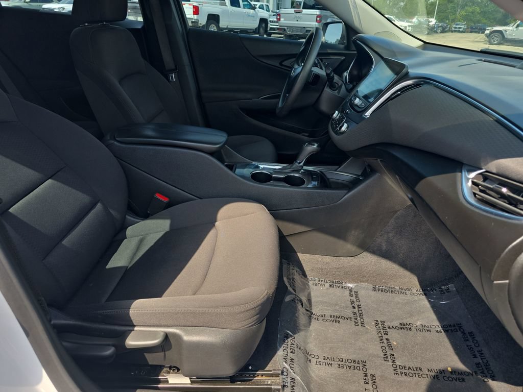 Used 2020 Chevrolet Malibu LT FWD image 15