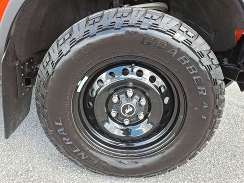 Used 2023 Ford Bronco Black Diamond image 9