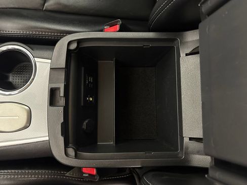 Used 2019 Nissan Pathfinder SL FWD image 37