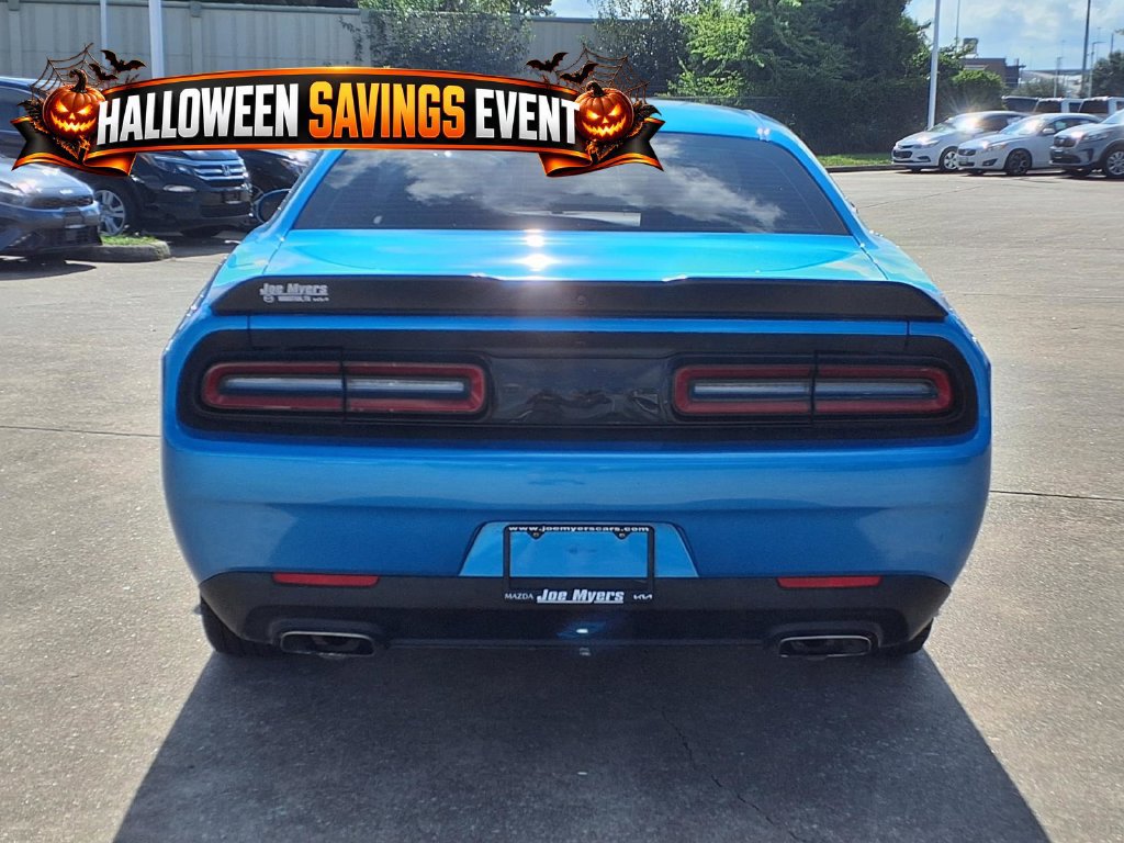 Used 2023 Dodge Challenger SXT w/ Plus Package RWD image 8