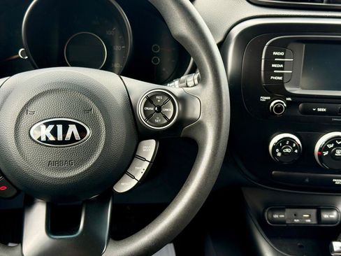 Used 2019 Kia Soul FWD image 26