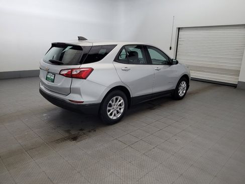 Used 2019 Chevrolet Equinox LS FWD image 10