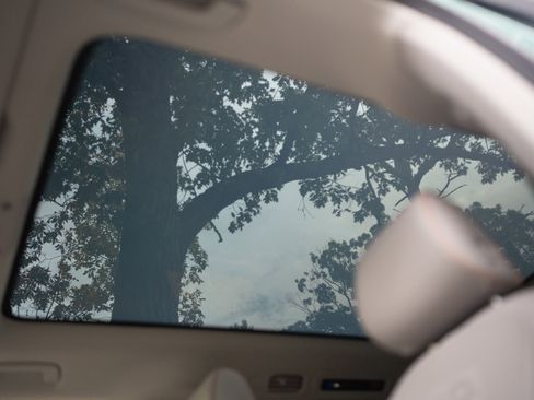 New 2025 Volkswagen ID. Buzz Pro S Plus image 26