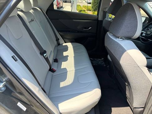 Certified 2026 Hyundai Elantra Limited FWD image 10