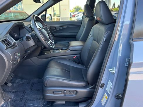 Used 2025 Honda Passport TrailSport image 23