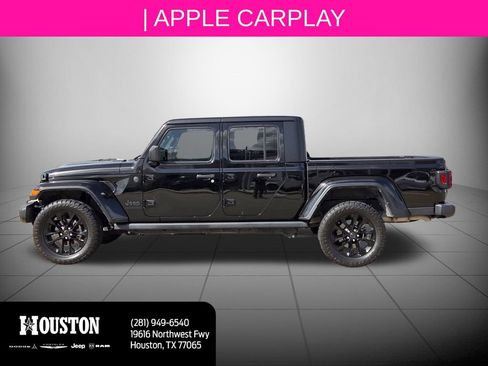 Used 2025 Jeep Gladiator Sport AWD/4WD image 8