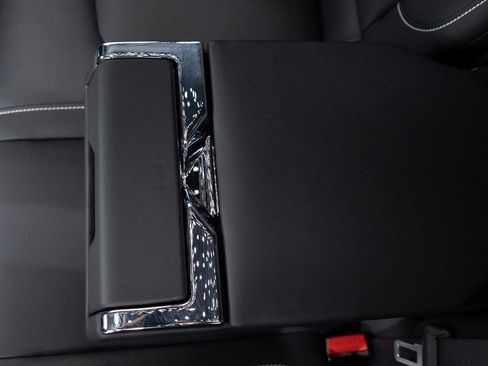 Certified 2023 Rolls-Royce Cullinan Black Badge w/ Driver's Package image 27