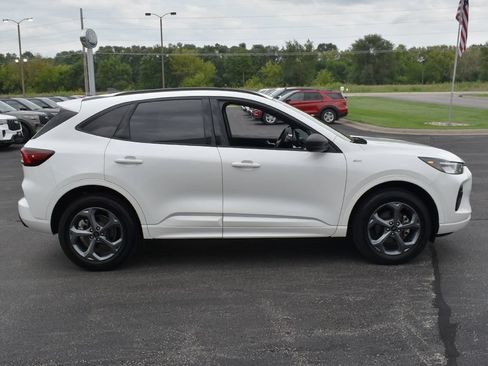 Used 2024 Ford Escape ST-Line w/ Tech Pack #1 AWD/4WD image 14