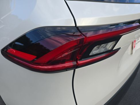 Certified 2025 Toyota Grand Highlander FWD image 33