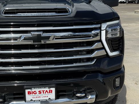 Used 2024 Chevrolet Silverado 2500 High Country AWD/4WD image 5