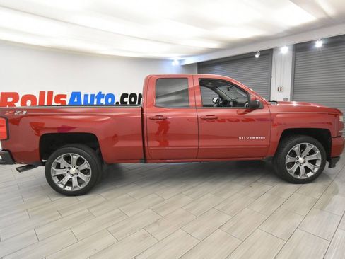 Used 2018 Chevrolet Silverado 1500 LT w/ All Star Edition image 6