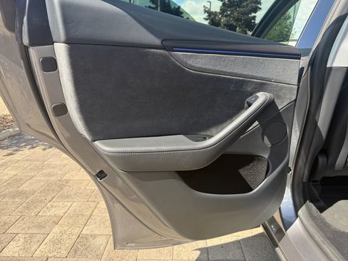 Used 2026 Tesla Model Y AWD image 30