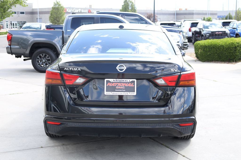 Used 2021 Nissan Altima 2.5 SV FWD image 5