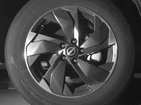 Used 2025 Nissan Rogue SV AWD/4WD image 13