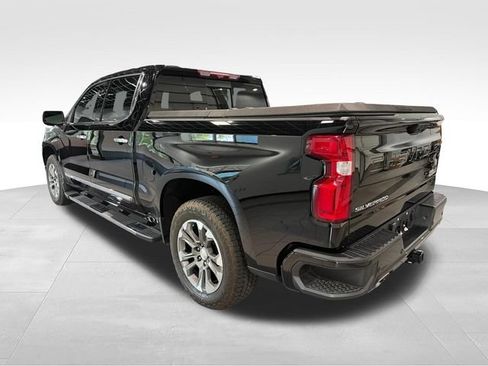 Used 2024 Chevrolet Silverado 1500 High Country w/ Technology Package AWD/4WD image 7