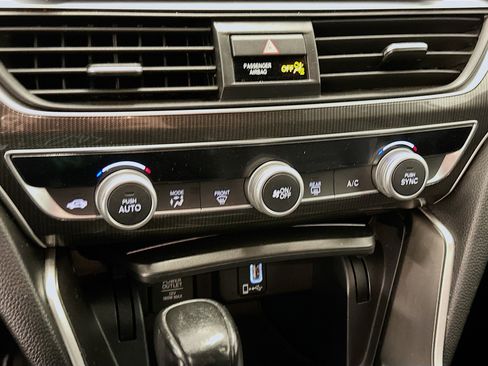 Used 2019 Honda Accord Sport image 24