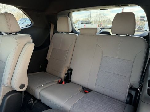 Used 2026 GMC Acadia Elevation image 16