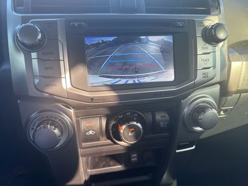 Used 2017 Toyota 4Runner SR5 AWD/4WD image 20