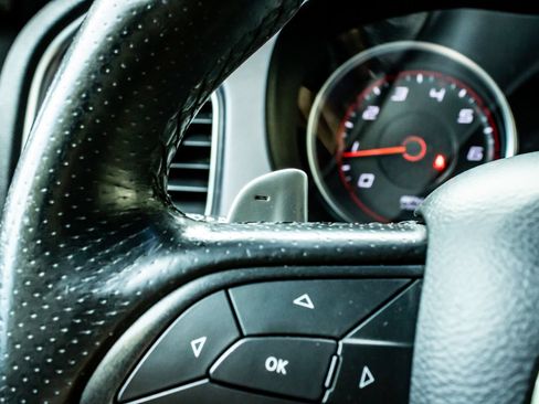 Used 2019 Dodge Charger SXT AWD/4WD image 22
