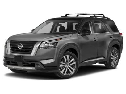 Used 2024 Nissan Pathfinder Platinum w/ Cargo Package
