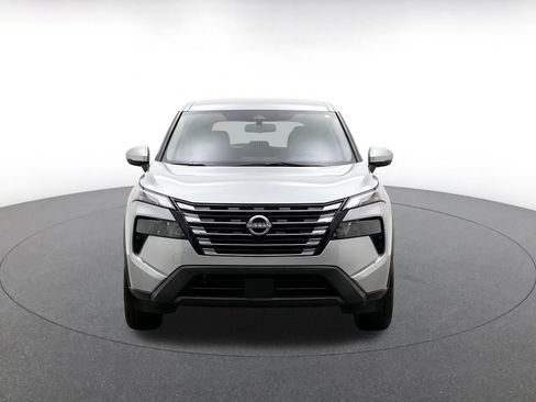 Used 2025 Nissan Rogue SV AWD/4WD image 2
