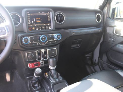 Used 2023 Jeep Wrangler Unlimited Rubicon 4xe image 26