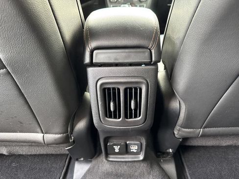 Used 2018 Jeep Compass Limited w/ Navigation Group AWD/4WD image 20
