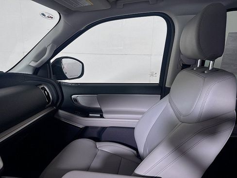 New 2026 Ford Expedition Active AWD/4WD image 25