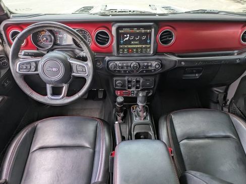Used 2023 Jeep Wrangler Unlimited Rubicon w/ Cold Weather Group AWD/4WD image 15