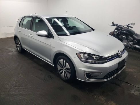 Used 2019 Volkswagen e-Golf SE w/ Driver Assistance Package image 3
