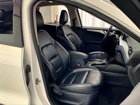 Used 2020 Ford Escape SE Sport image 15