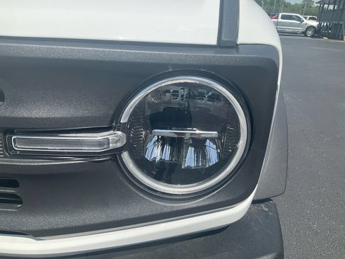 New 2026 Ford Bronco 4-Door AWD/4WD image 9